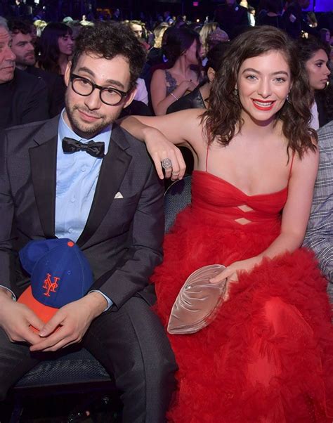 Who is lorde dating